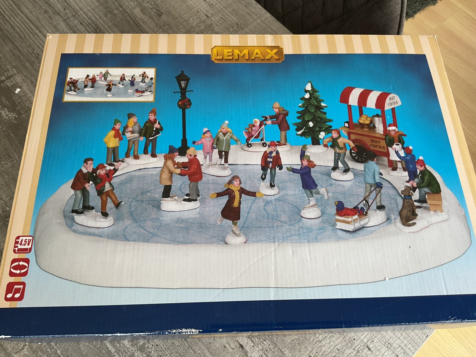 Lemax village skating pond. Lemax dorpse schaatsvijver, Ophalen of Verzenden, Zo goed als nieuw