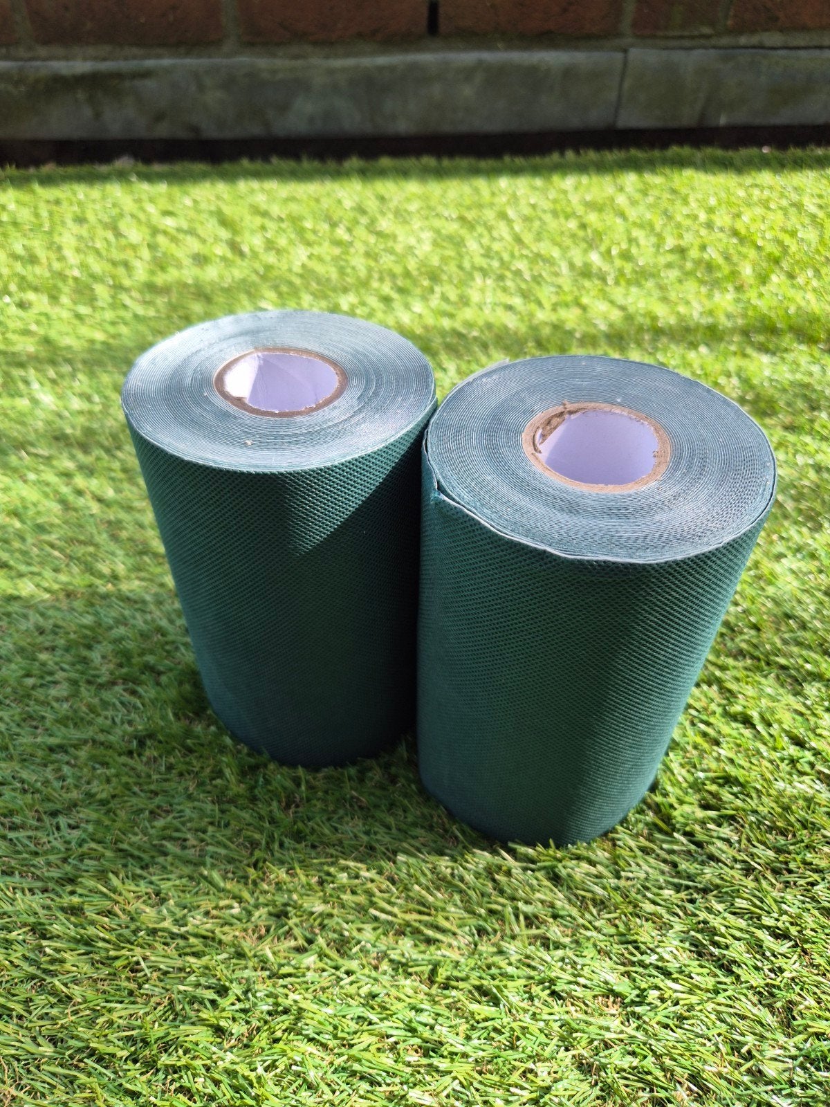 Twee rollen lijmband kunstgras 20m, Tuin en Terras, Ophalen of Verzenden, Nieuw, Minder dan 10 m²