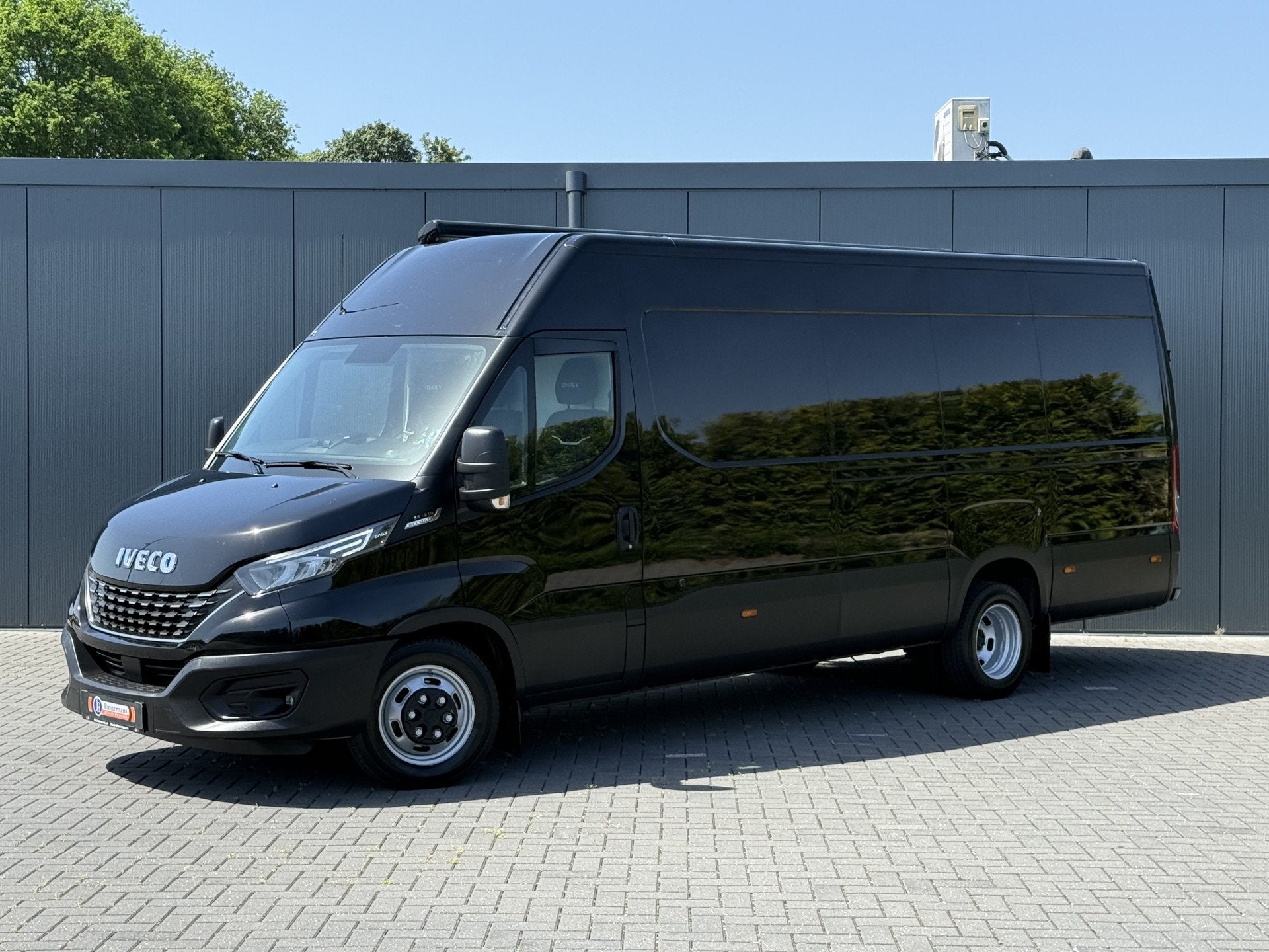 Iveco Daily 35C21 3.0 210 PK AUTOMAAT L3H2 N1 / MOTORSPORT I, Automaat, Achterwielaandrijving, Gebruikt, Euro 6