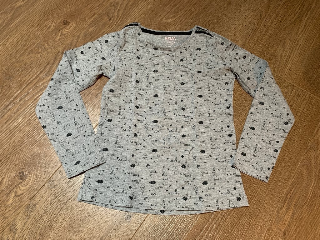 Grijze longsleeve voor Kerst / kerstprint Hema maat 122, Kinderen en Baby's, Meisje, Ophalen of Verzenden, Zo goed als nieuw, Shirt of Longsleeve