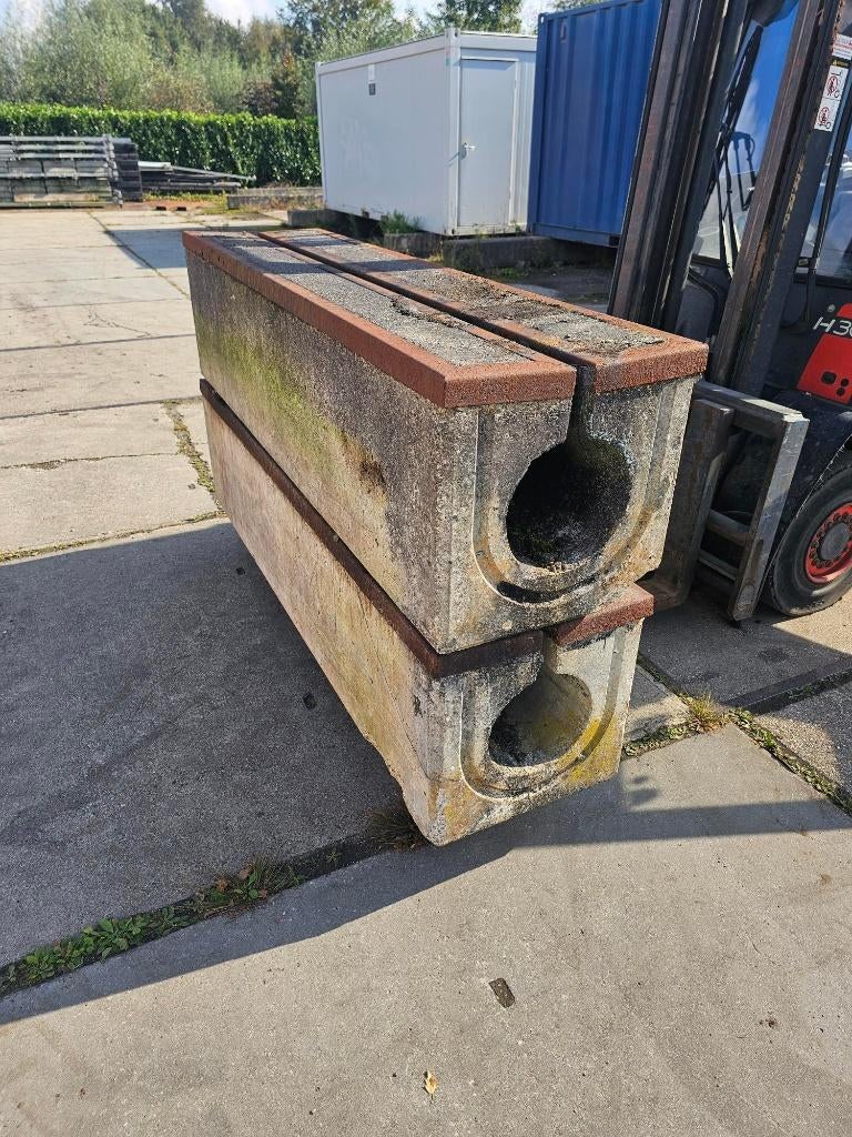 2x Stelcon verholen goot L200xB49xH50 cm, Ophalen, Overige materialen, Gebruikt, 80 mm of meer