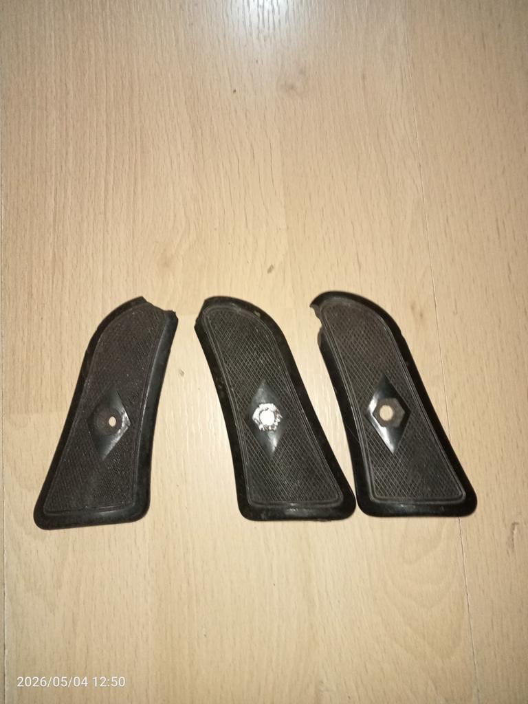 US ww2 flare gun pistol grips, Verzamelen, Ophalen of Verzenden, Landmacht, Amerika, Hulzen of Bodemvondsten
