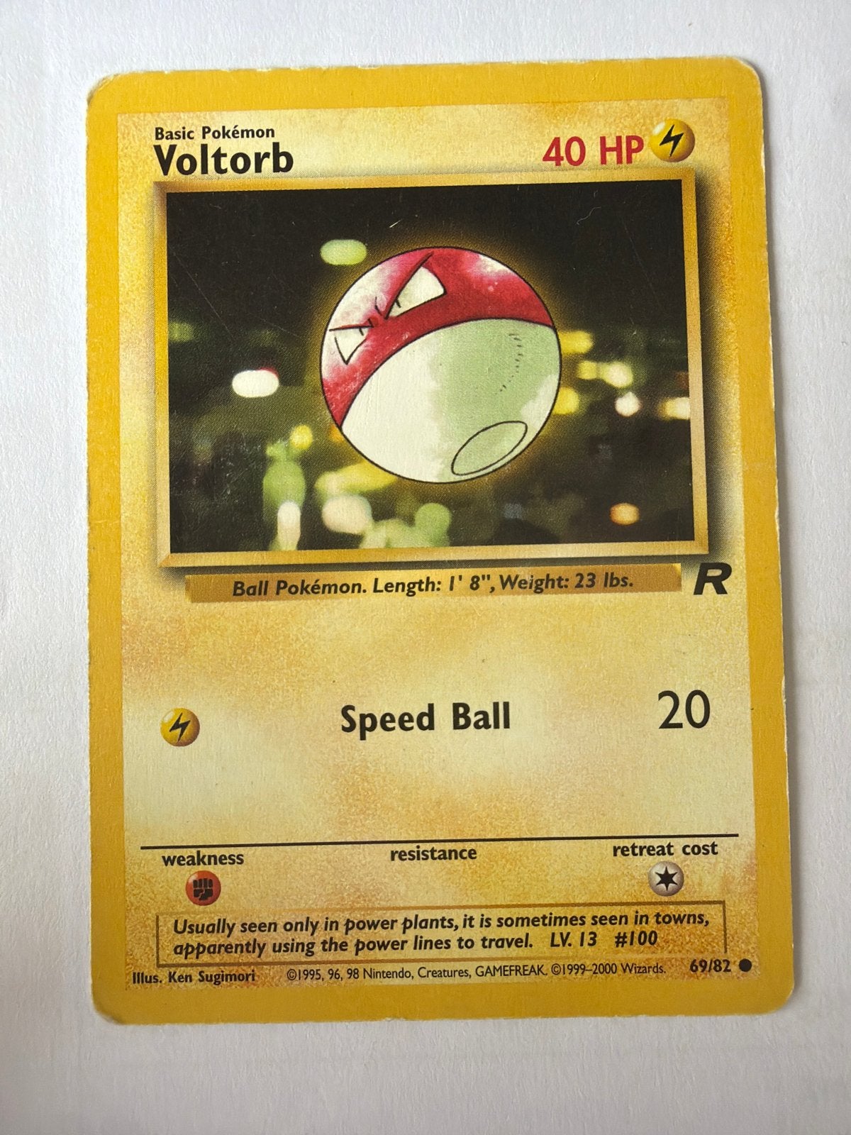 Pokémon Kaart Voltorb 69/82 - Basic Pokémon 40 HP, Ophalen of Verzenden, Gebruikt, Losse kaart
