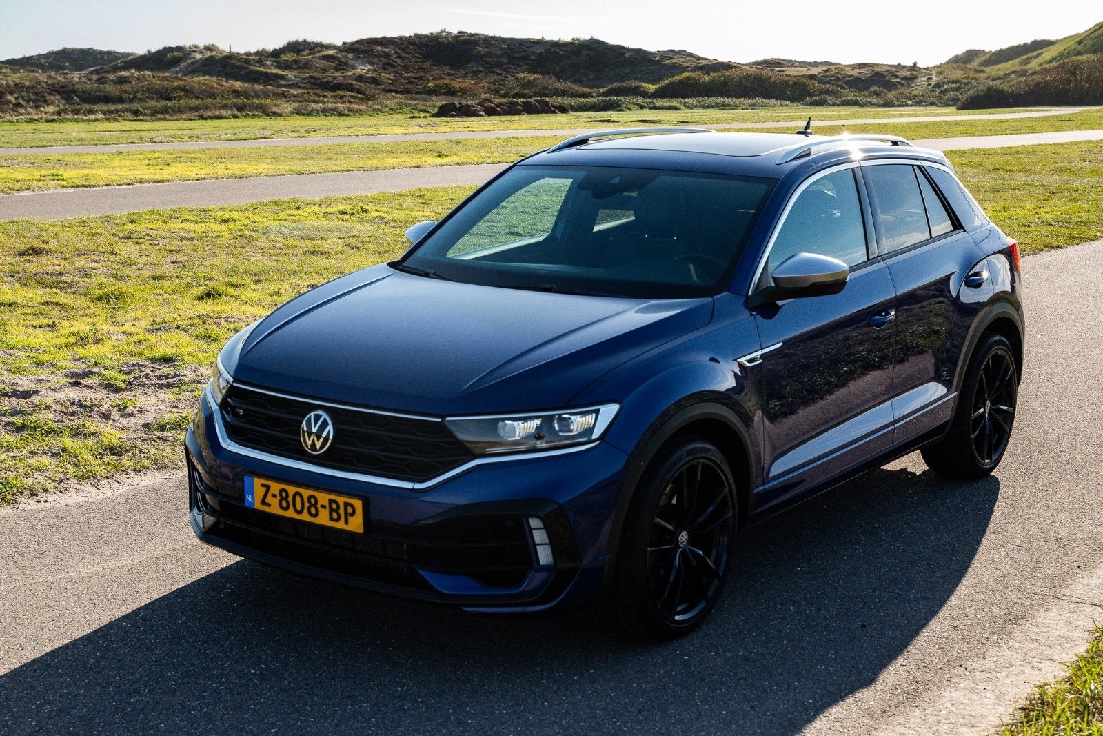 Volkswagen T-Roc 2.0 TSI 4Motion R - AKRAPOVIC - PANORAMADAK, Dealer onderhouden, Stof, Gebruikt, Euro 6