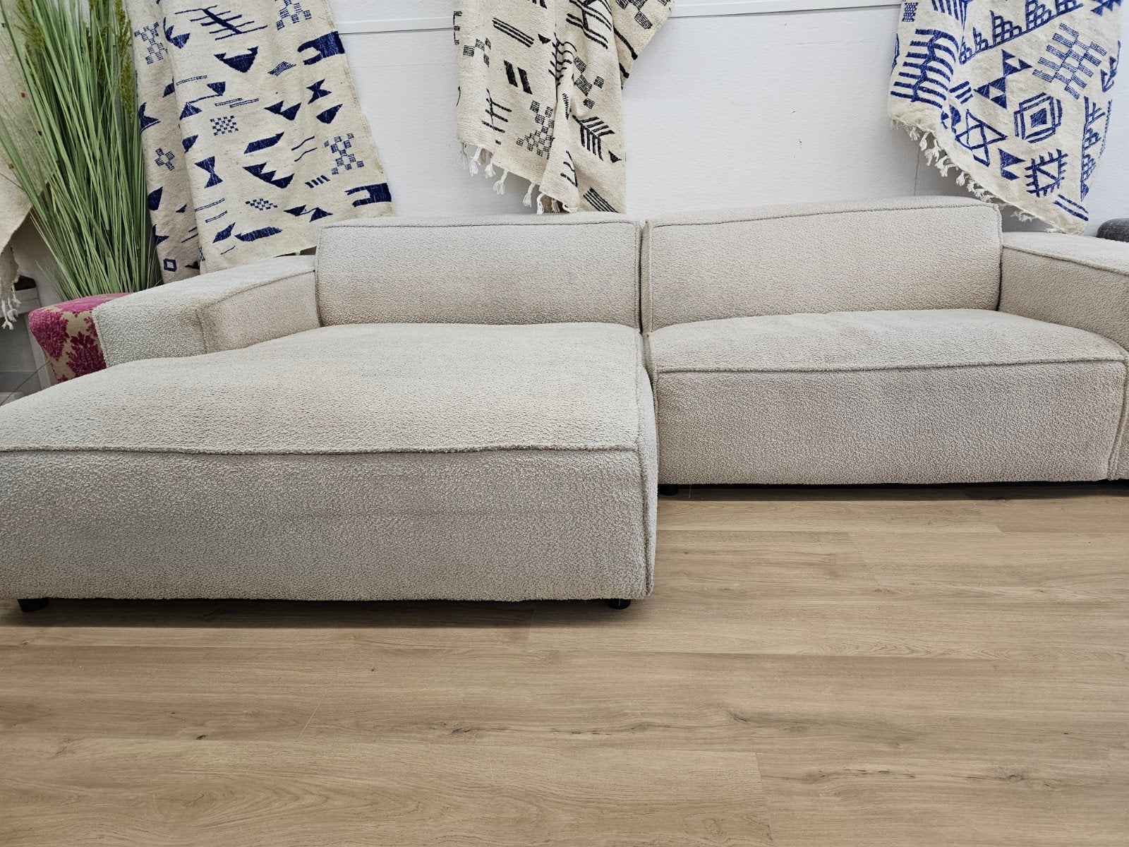 Hoekbank Teddystof met ruime zitting, 125 cm of meer, 125 cm of meer, Zo goed als nieuw, Info@homefriesland.nl