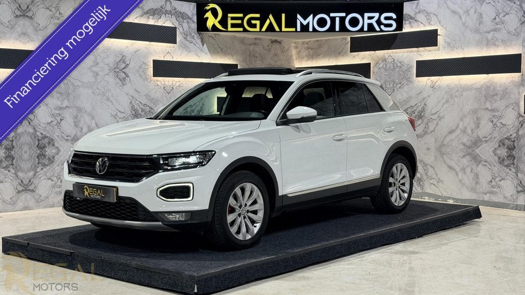 Volkswagen T-Roc 1.5 TSI Sport | PANO| ACC| Lane Ass.| Zwart, Euro 6, 4 cilinders, 150 pk, Wit