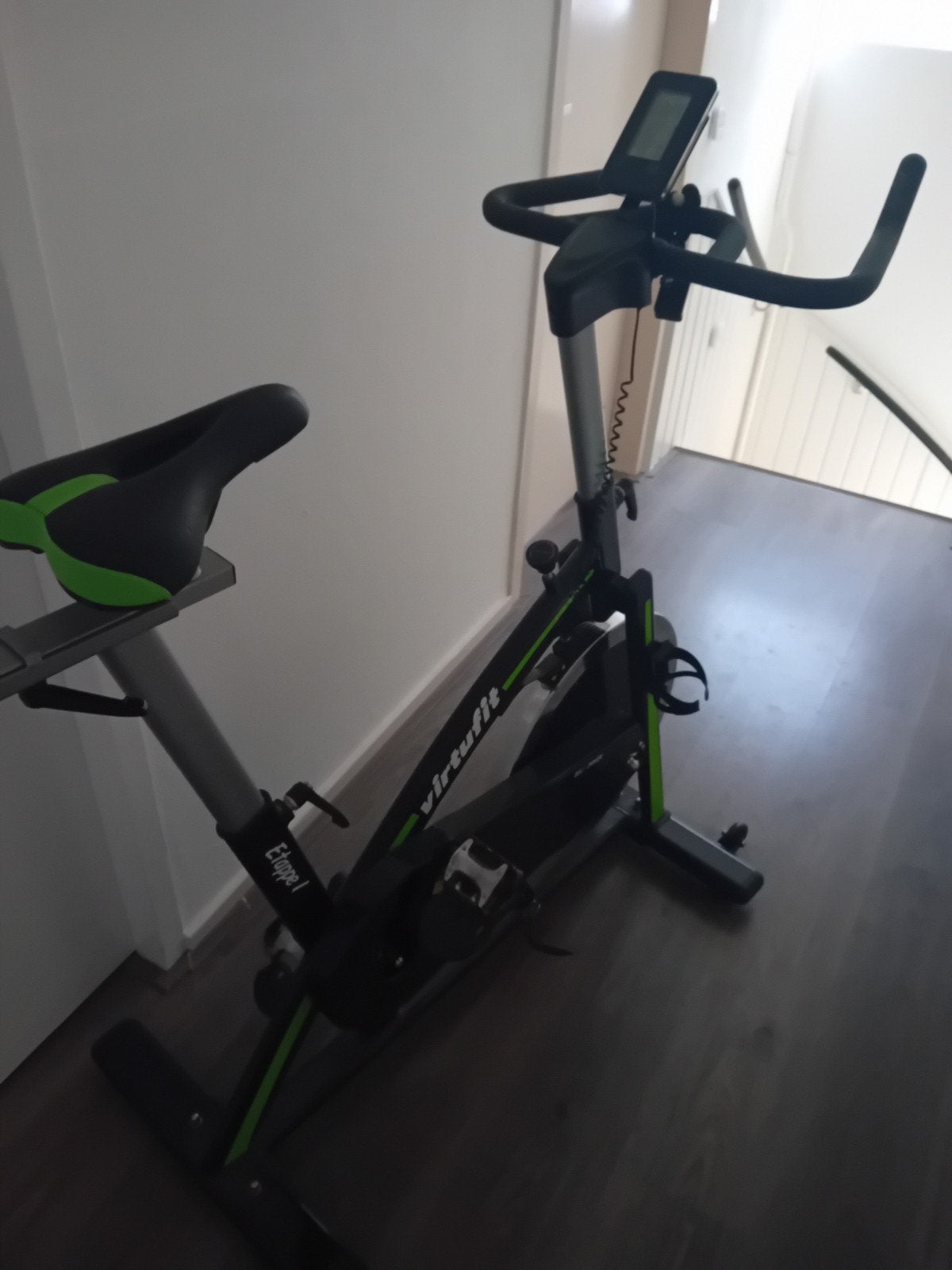 VirtuFit Etappe 1 Hometrainer - Zo goed als nieuw, Sport en Fitness, Ophalen, Zo goed als nieuw, Metaal, Benen