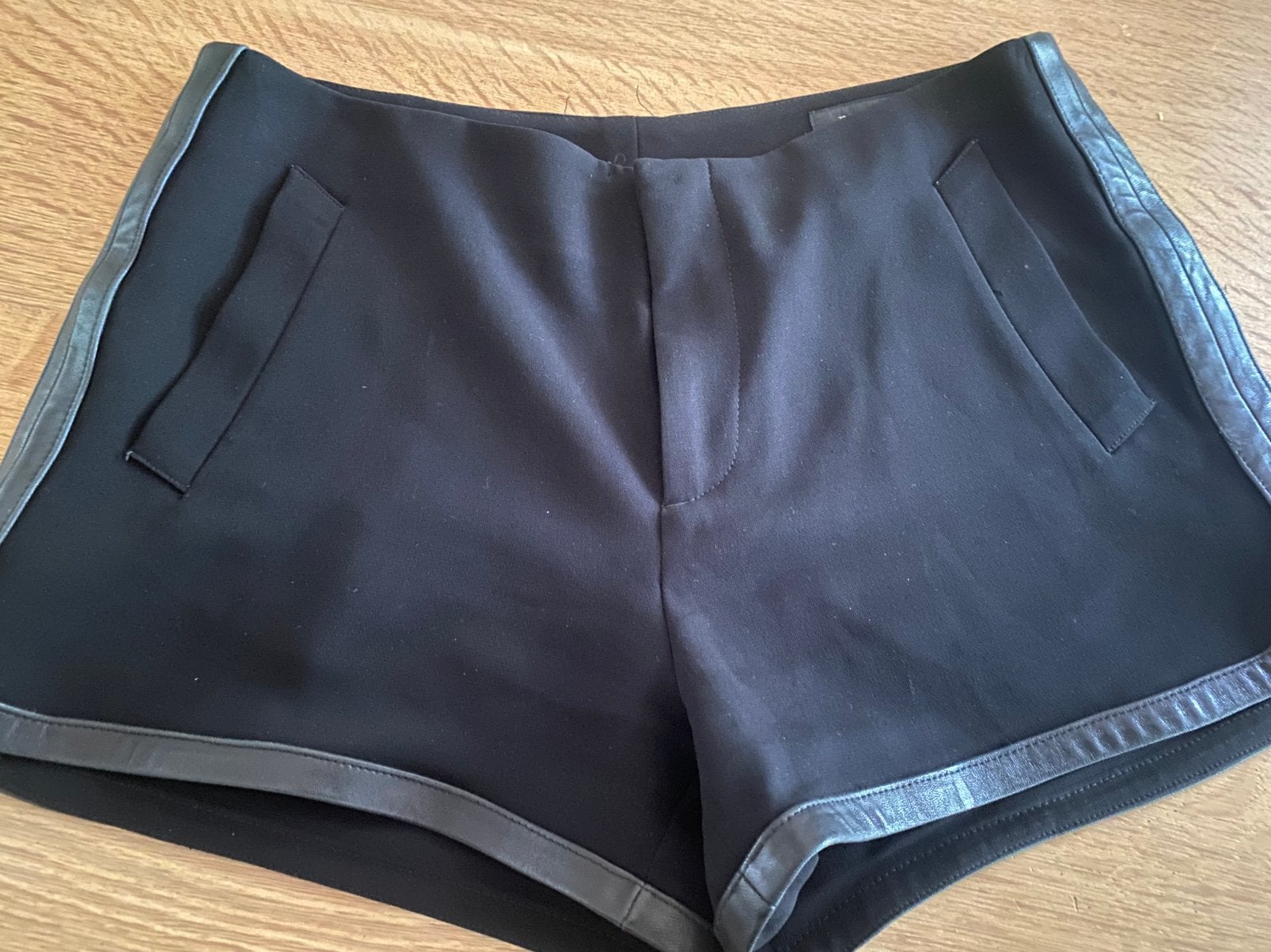 Short Rag&Bone met leder bies maat 36, Kleding | Dames, Ophalen of Verzenden, Gedragen, Zwart, Kort