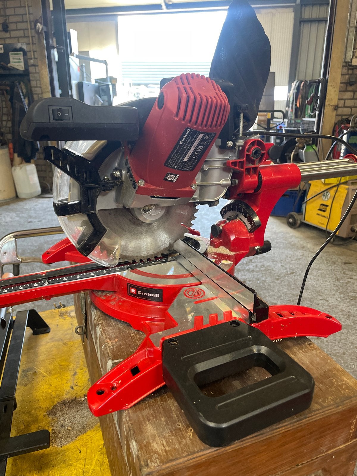 Einhell TC-SM 2131/1 Dual Afkort- en Verstekzaag, Ophalen, Zo goed als nieuw, Afkortzaag, 30 tot 70 mm