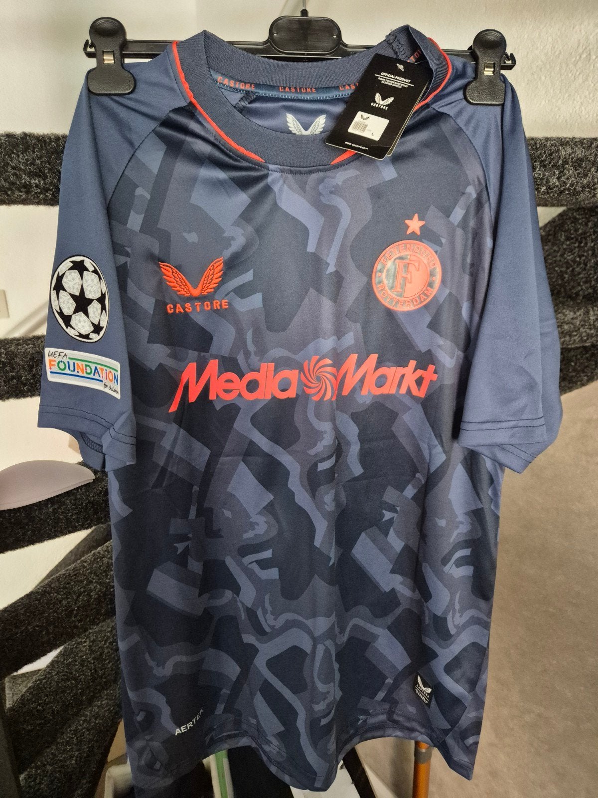 Feyenoord uitshirt 2023/2024 - Maat L, Sport en Fitness, Voetbal, Maat L, Ophalen of Verzenden, Nieuw, Shirt