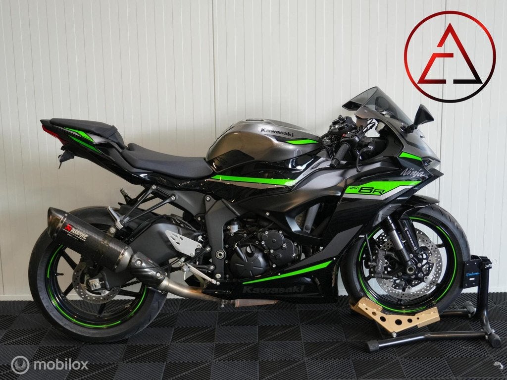 Kawasaki ZX-6R Performance 2024 | 8.923 km | Akrapovič, 636 cc, Bedrijf, Meer dan 35 kW, 3225LD
