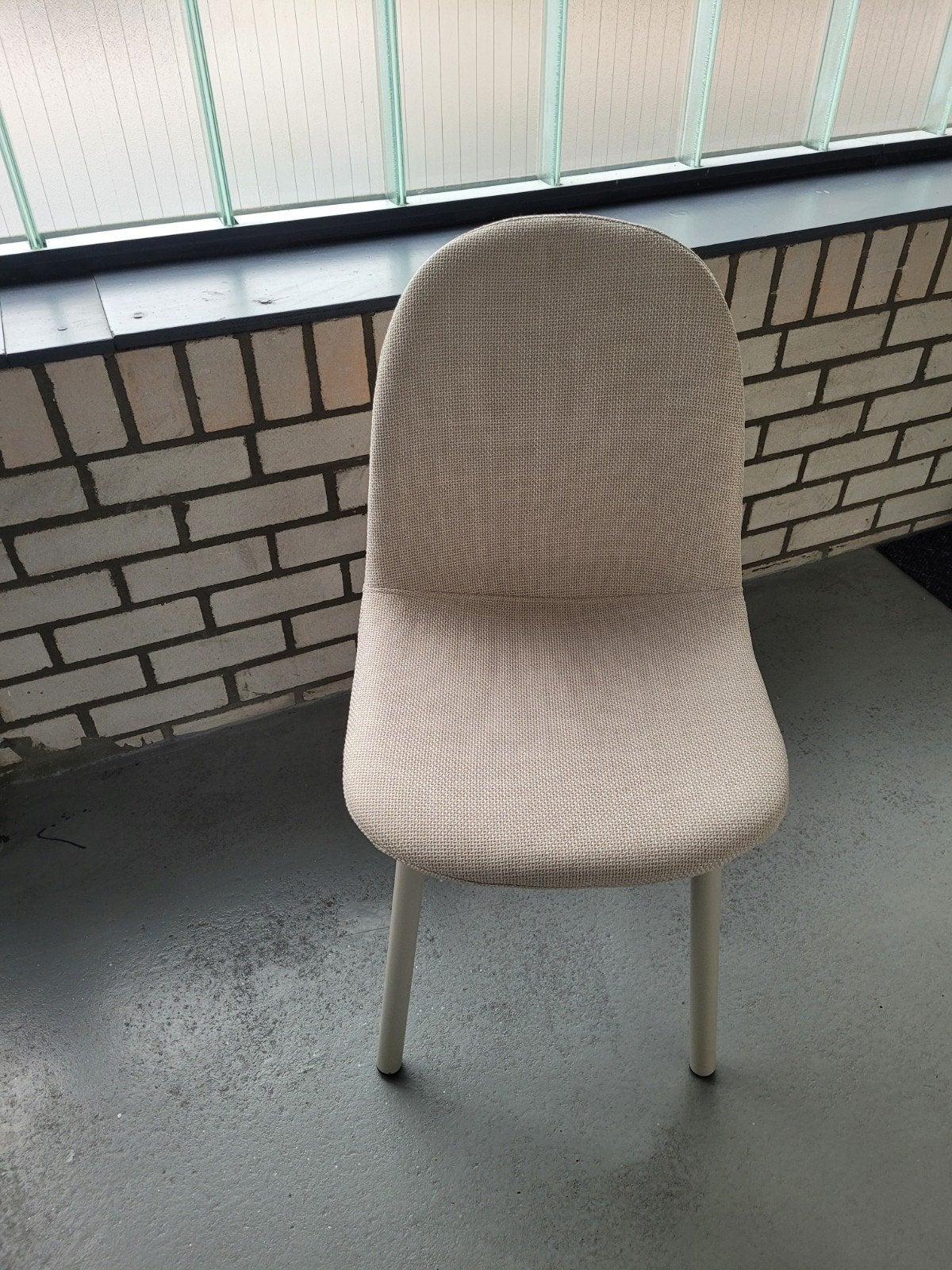 Stoel Yisk crèmekleurig, Ophalen, Hout, Overige kleuren, Zo goed als nieuw