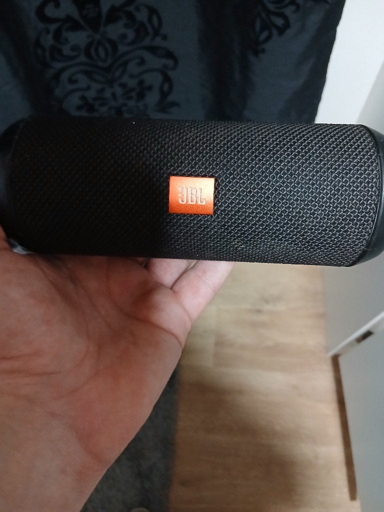 Jbl Bluetooth box, Audio, Tv en Foto, Luidsprekers, Ophalen, JBL, Zo goed als nieuw, Draagbare speaker