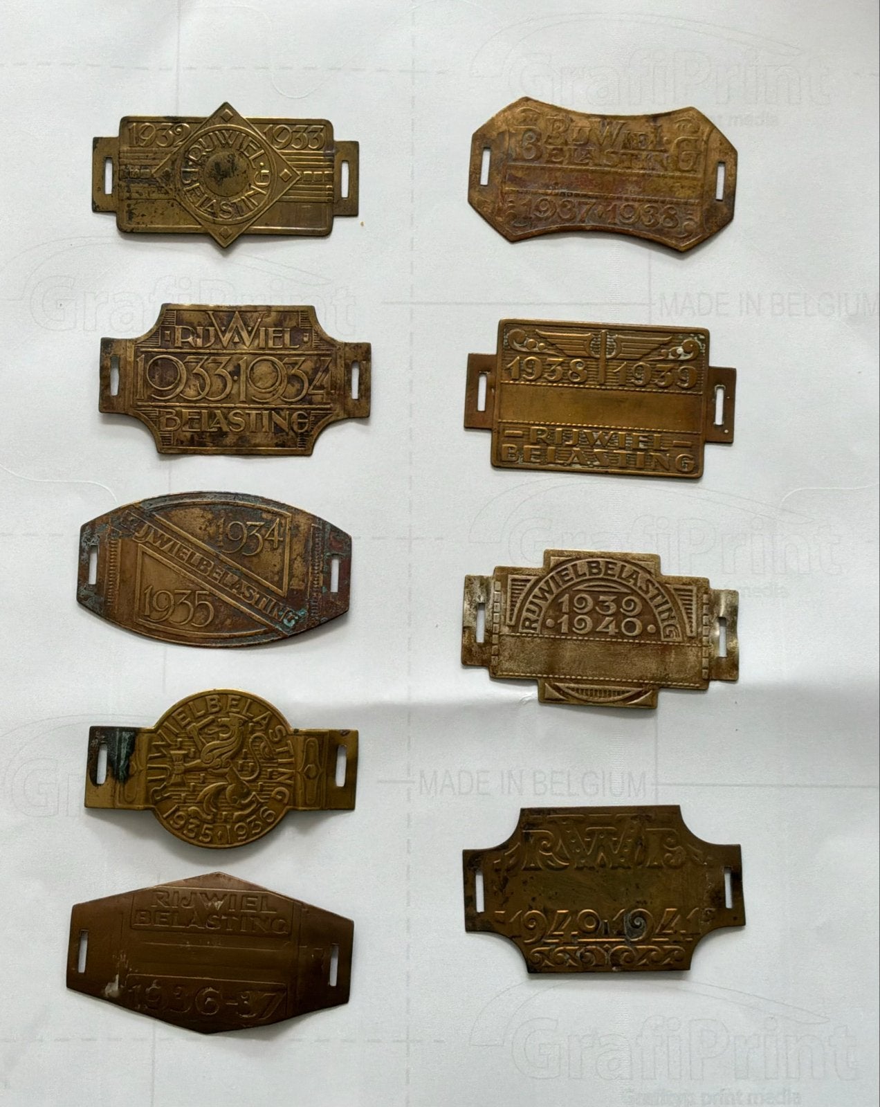 Set van 8  Rijwielbelastingplaatjes (1933-1941), Verzamelen, Overige Verzamelen, Ophalen of Verzenden, Gebruikt