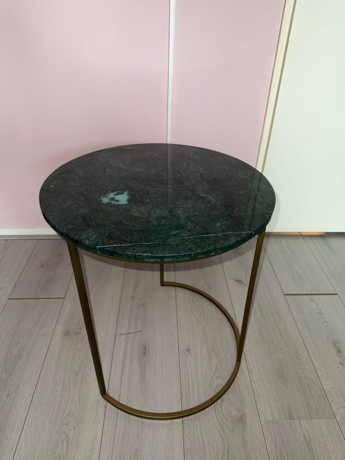 Stijlvolle Bijzettafel Groen Marmer met Goudkleurig Onderste, Minder dan 55 cm, Gebruikt, Metaal of Aluminium, Rond