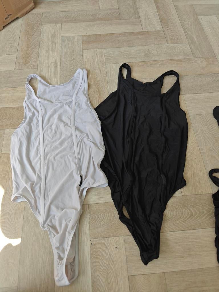 Manstore Stringbody's - 1 wit, 4 zwart - Maat XL, Kleding | Heren, Ondergoed, Ophalen of Verzenden, Wit, Manstore, Overige typen