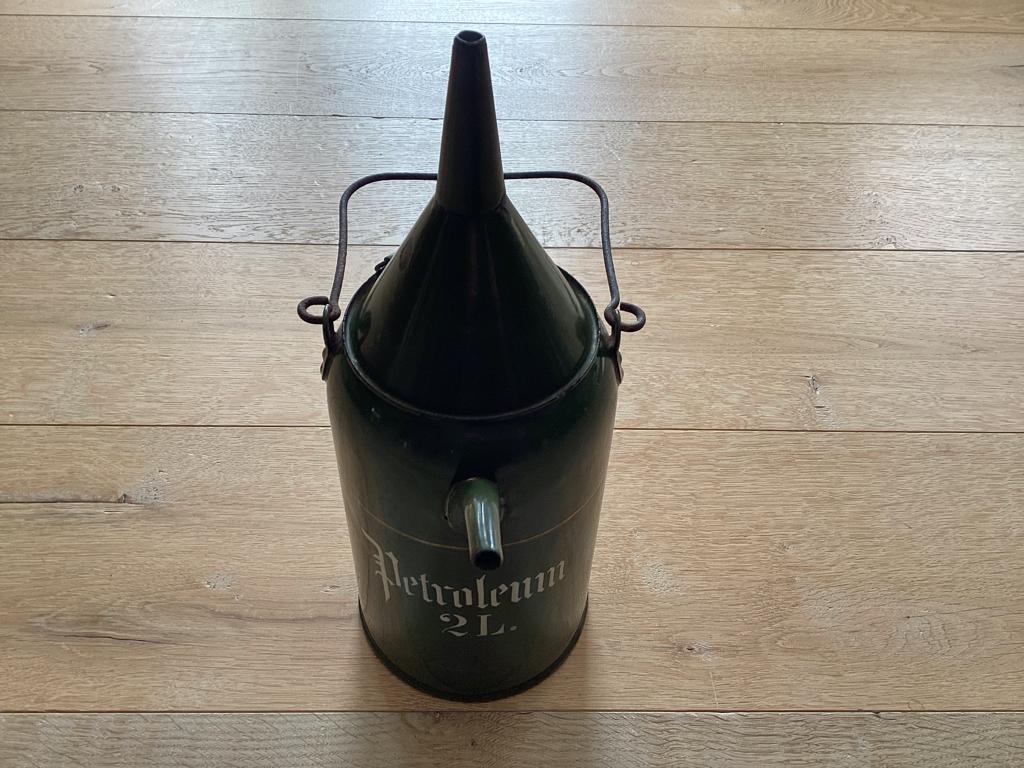 emaille petroleumkan 2 liter donker groen, Antiek en Kunst, Antiek | Emaille, Ophalen of Verzenden