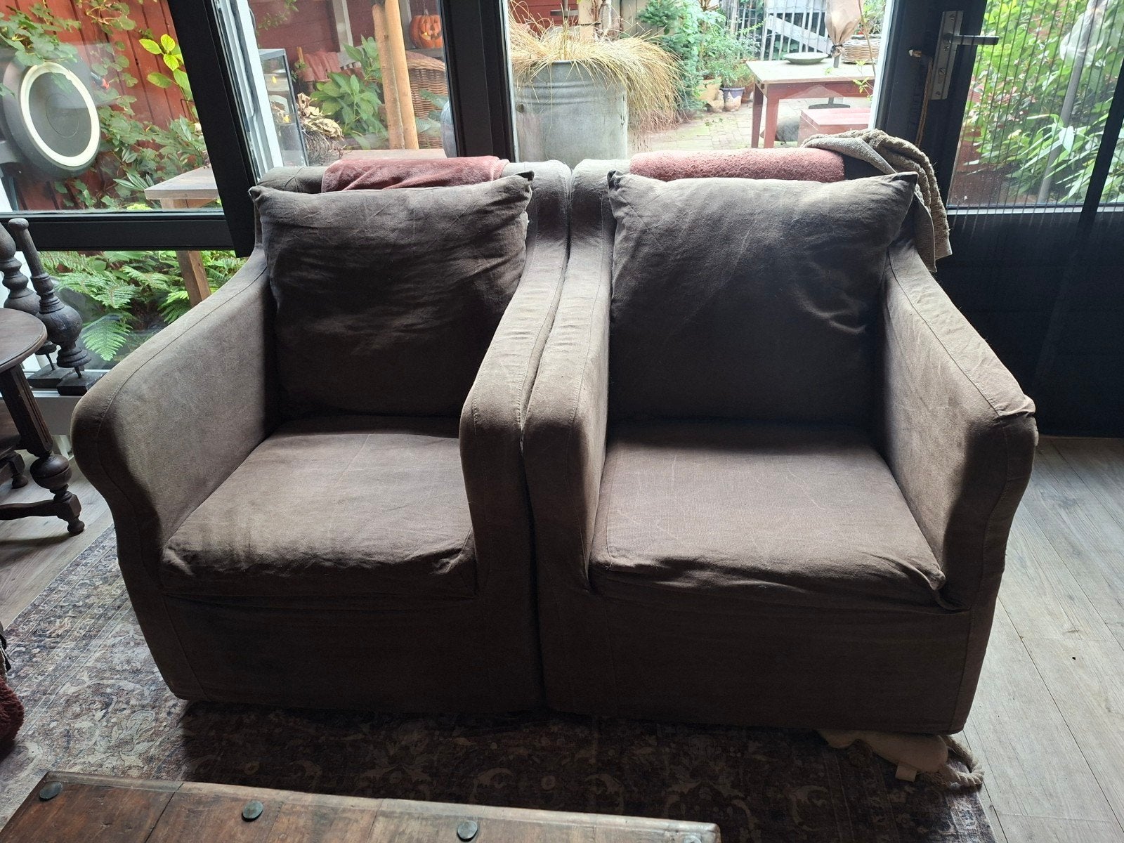 Comfortabele bruine fauteuils - Set van twee, hoffz-stijl., Huis en Inrichting, Ophalen, Twee, Bruin, Stof