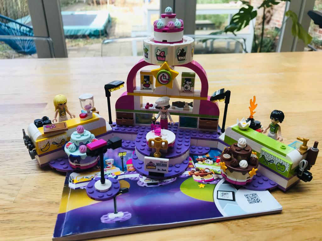 Lego Friends bakwedstrijd 41393, Kinderen en Baby's, Speelgoed | Duplo en Lego, Ophalen of Verzenden, Zo goed als nieuw, Complete set
