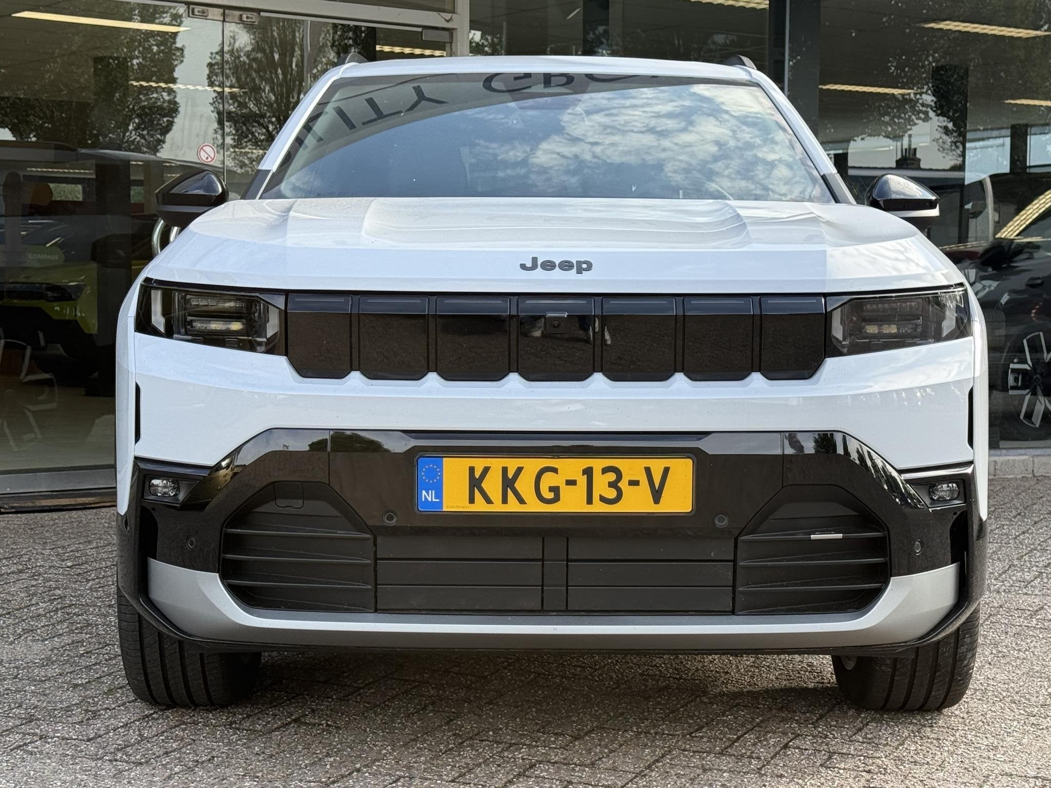 Jeep Compass First Edition 74 kWh, Auto's, Gebruikt, 213 pk, Automatische klimaatregeling, Wit