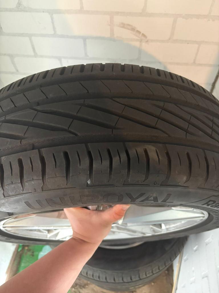4x Originele Audi velgen met nieuwe Uniroyal banden, Gebruikt, Banden en Velgen, 235 mm, Personenwagen