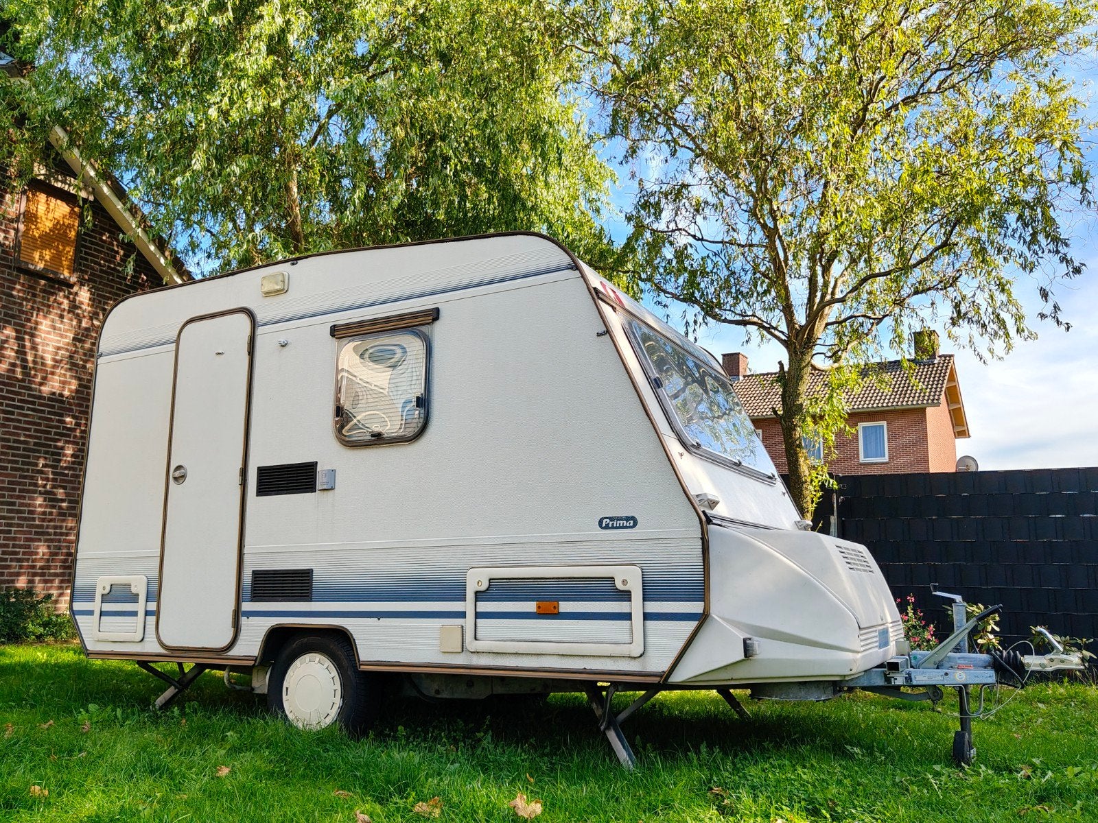 GERESERVEERD! Adria 3,60 m, 601 kg, 3 slaappl., aparte wc, Caravans en Kamperen, Vast bed, Kleine zit, Tot en met 3, Particulier