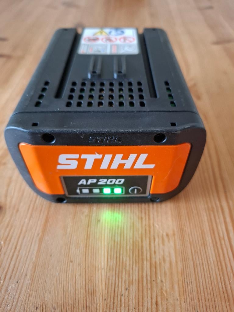 Ap200 accu stihl, Tuin en Terras, Hand-tuingereedschap, Ophalen, Zo goed als nieuw, Overige soorten, Stihl