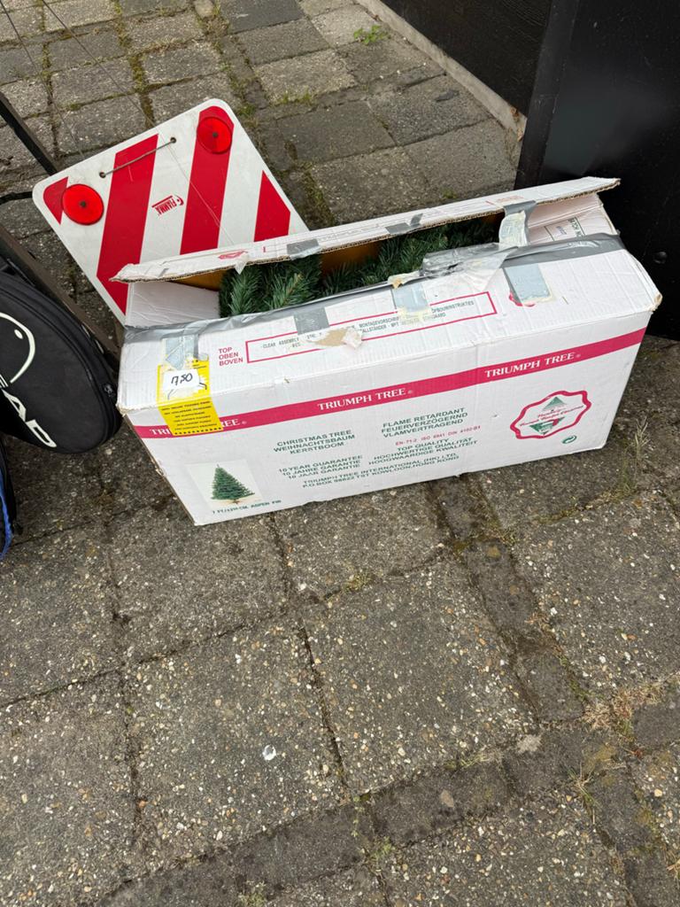 Kunstkerstboom 175 hoog, Ophalen