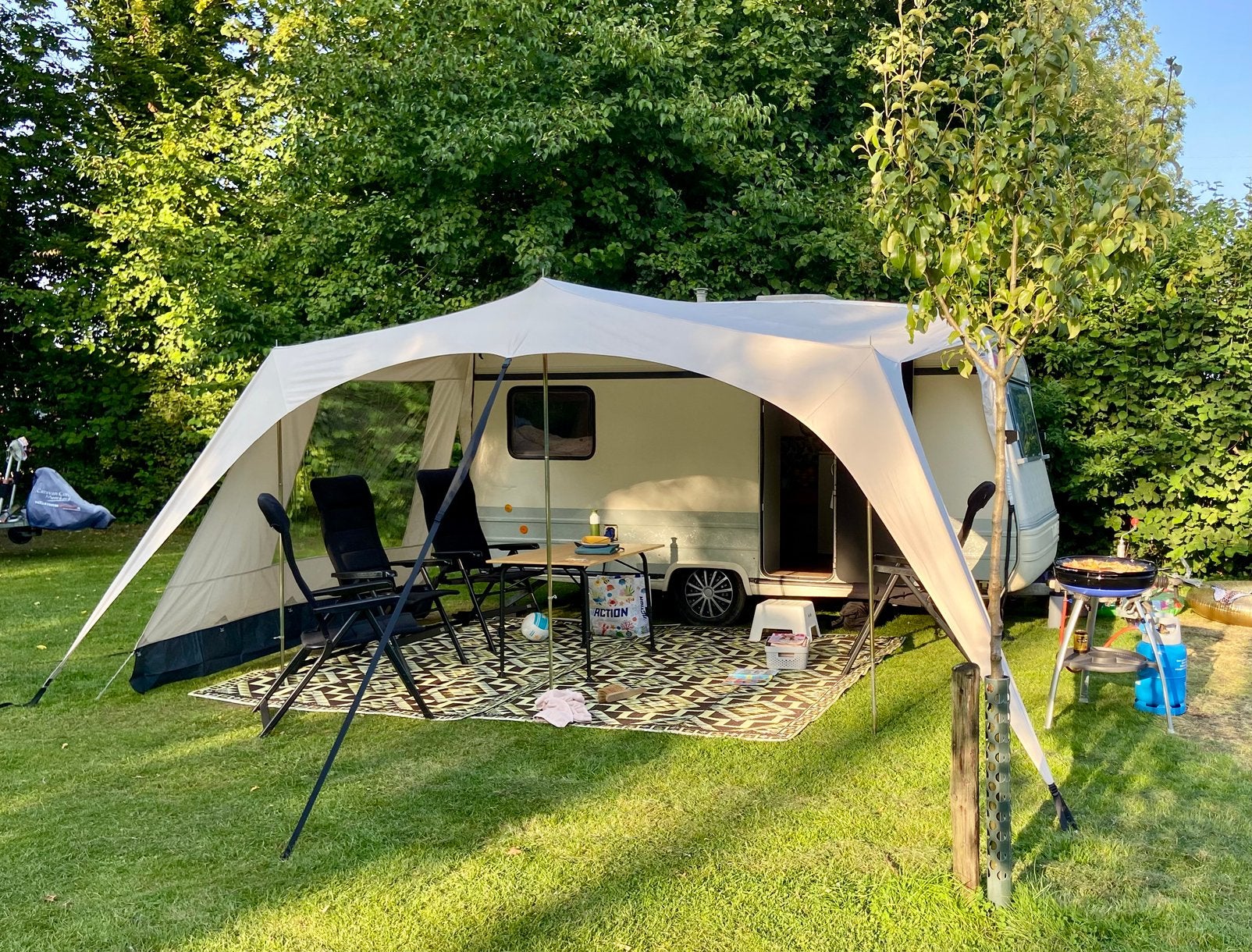 Bürstner – unieke gezinscaravan met vast bed en stapelbed, Vast bed, Luifel, 750 - 1000 kg, Particulier