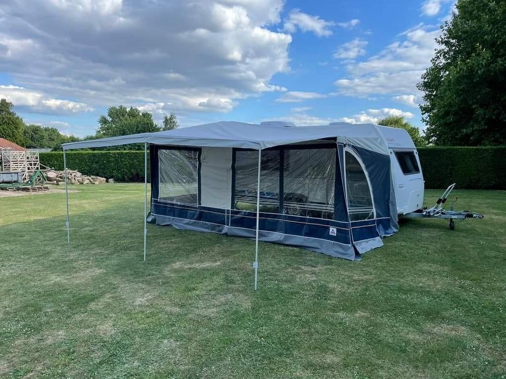 Gebruikte voortent met luifel voor caravan, omloop ca 10m, Caravans en Kamperen, Ophalen, Zo goed als nieuw