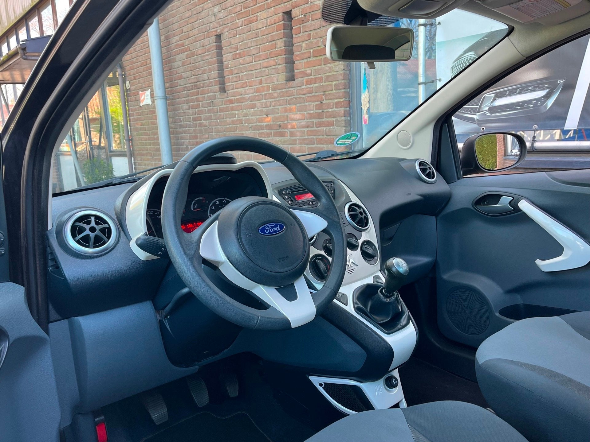 Ford Ka 1.2 Titanium|Airco|, Auto's, Voorwielaandrijving, Stof, Gebruikt, 1242 cc
