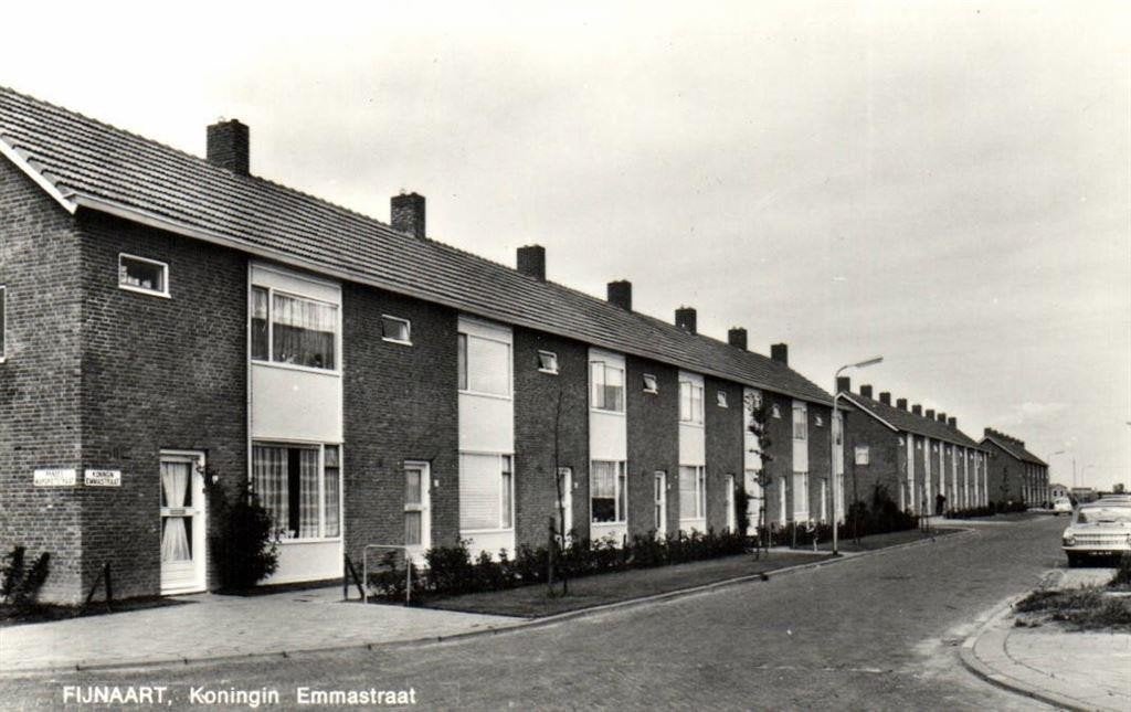 Fijnaart, Koningin Emmastraat - auto - ongelopen, Ophalen of Verzenden, 1960 tot 1980, Ongelopen, Noord-Brabant