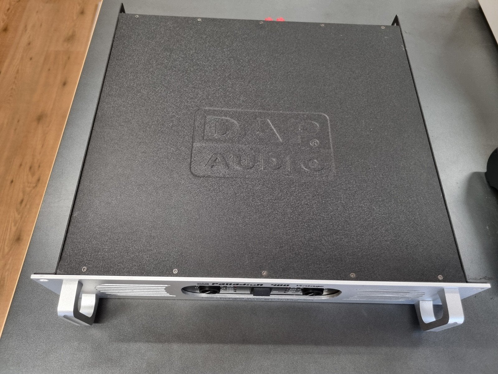 ✅DAP Palladium Versterker - Nieuw in Doos! .Zilver 400 watt., Overige merken, ////, Nieuw, Ophalen of Verzenden