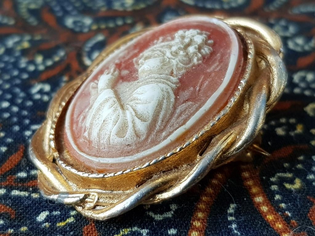 Mooie oude speld of broche uit Engeland met een camee 3,3 cm, Antiek en Kunst, Ophalen of Verzenden