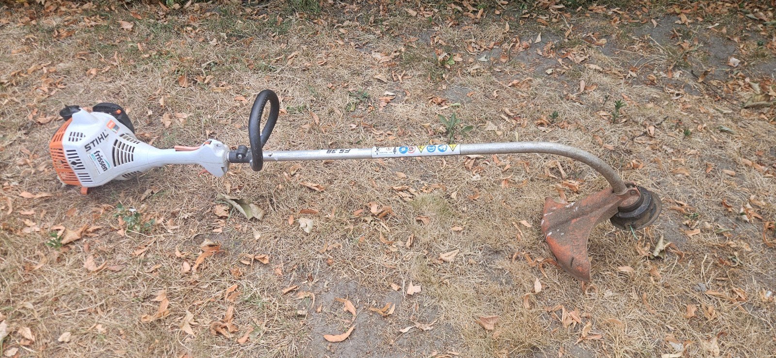 Stihl FS 38 Kantjesmaaier - Benzine Grastrimmer, Tuin en Terras, Cirkelmaaier, Stihl, Gebruikt, Minder dan 30 cm