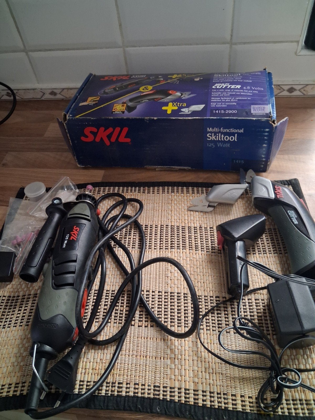 skil slijpmachine 125 watt en skil knipmachine  4.8 volt, Ophalen, Zo goed als nieuw