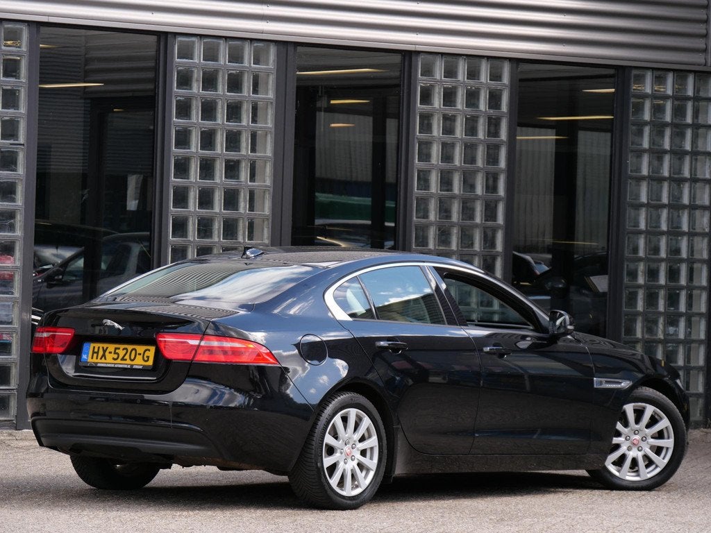 Jaguar XE 2.0 PRESTIGE/ BUSINESS PACK/ LEDER, Auto's, Jaguar, Euro 6, 4 cilinders, Zwart, Automatische klimaatregeling