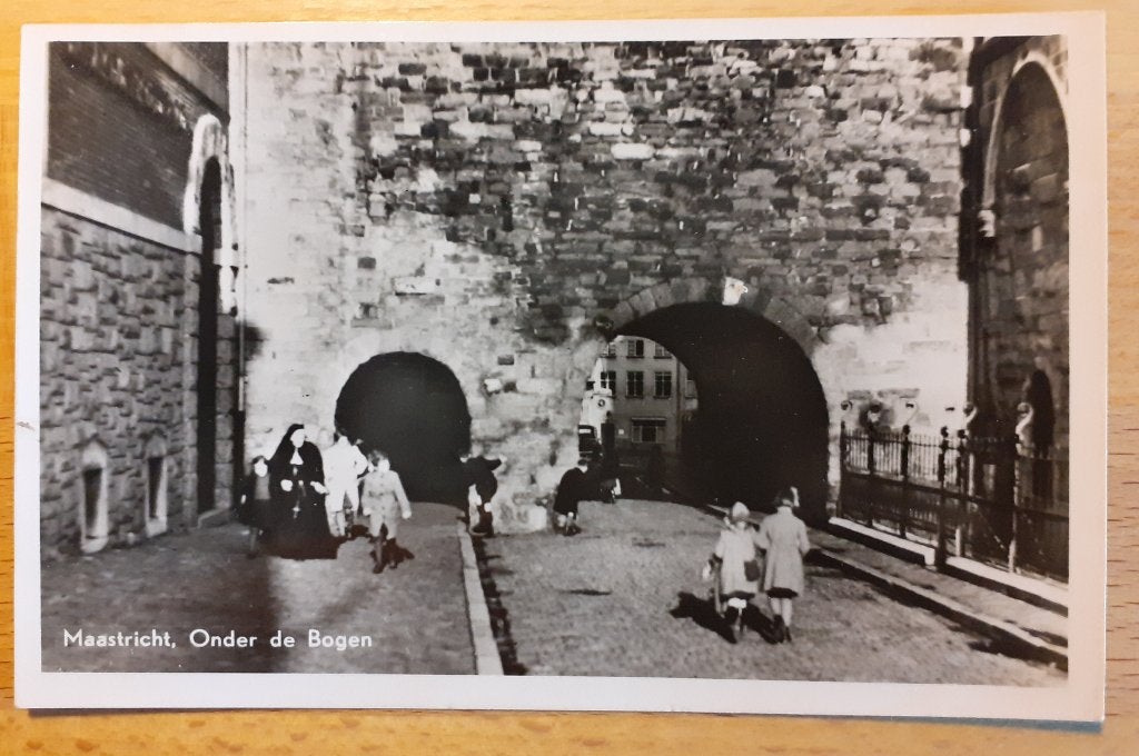 Ansichtkaart Maastricht, Verzamelen, Verzenden, 1940 tot 1960, Gelopen, Limburg