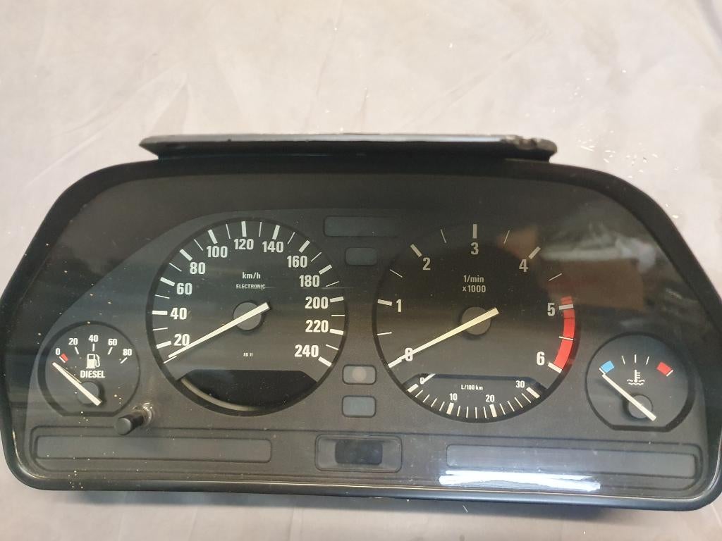 E39 DIESEL TELLERKLOK, Ophalen of Verzenden, BMW