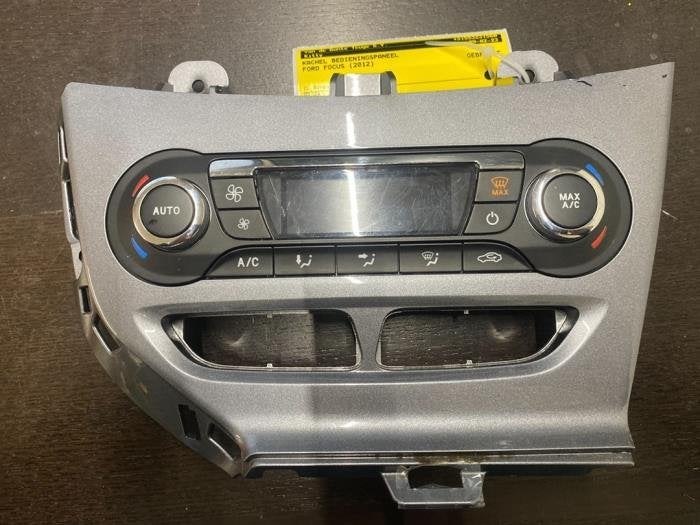 Kachel Bedieningspaneel van een Ford Focus, Gebruikt, -, -, Ford