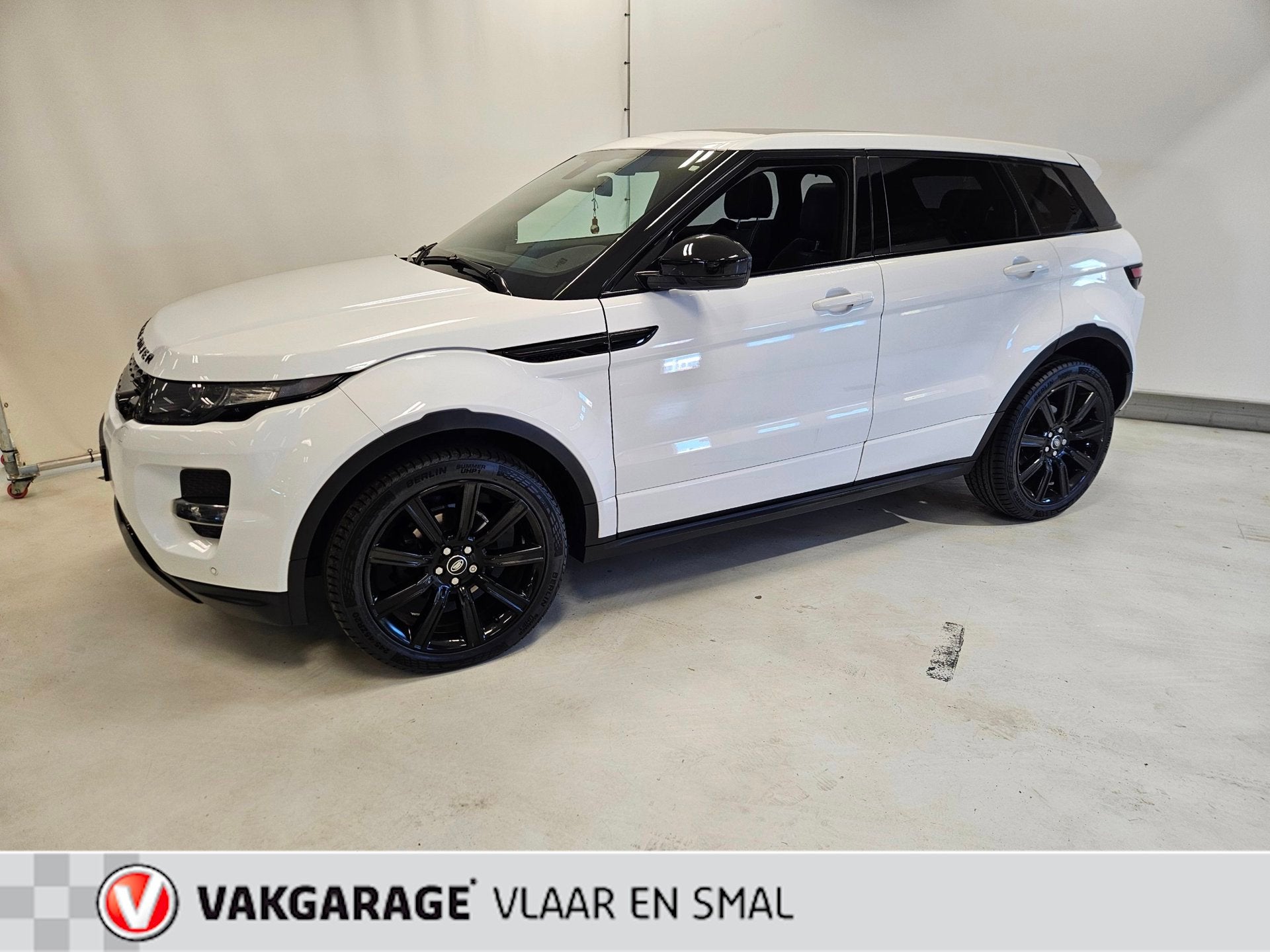 Land Rover RANGE ROVER EVOQUE 2.0 Si 4WD Pure, Auto's, Automaat, Euro 5, 4 cilinders, Leder en Stof