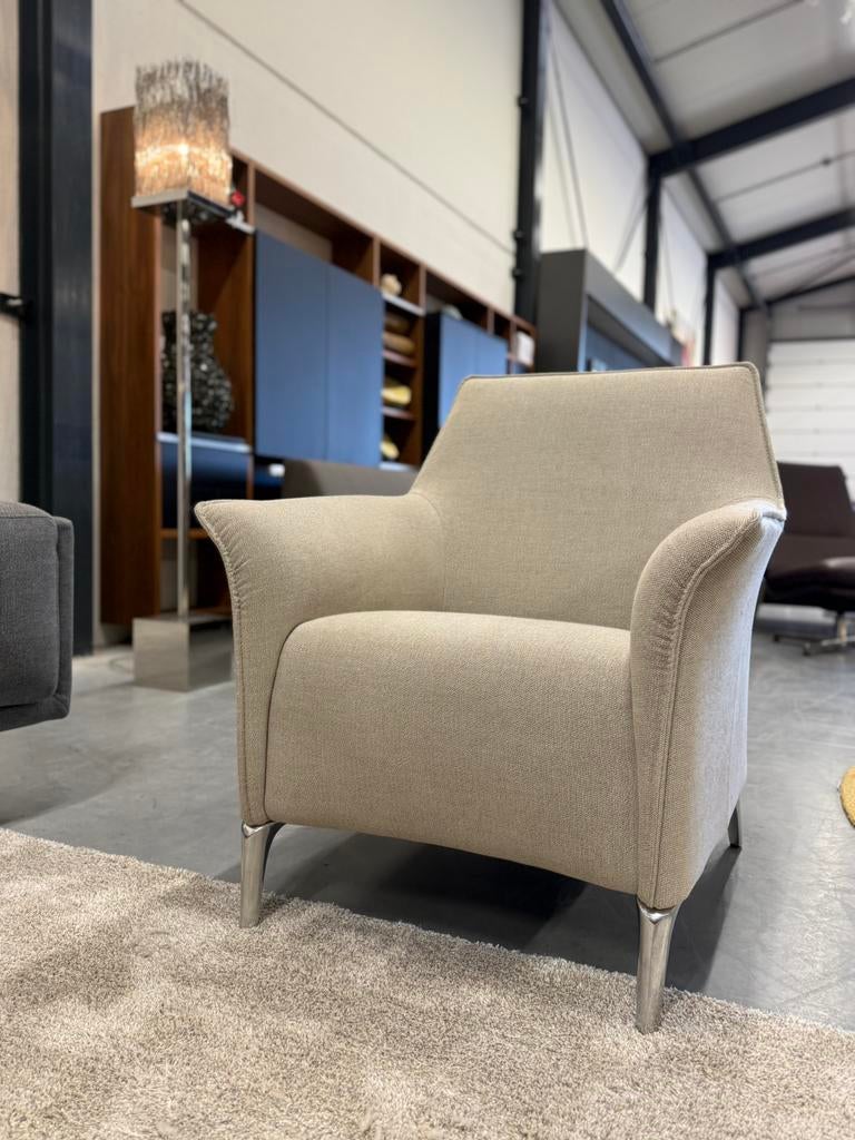 Leolux Mayuro Fauteuil Prairie stof Design stoel, Huis en Inrichting, Fauteuils, Leolux, 75 tot 100 cm, Ophalen of Verzenden, Zo goed als nieuw