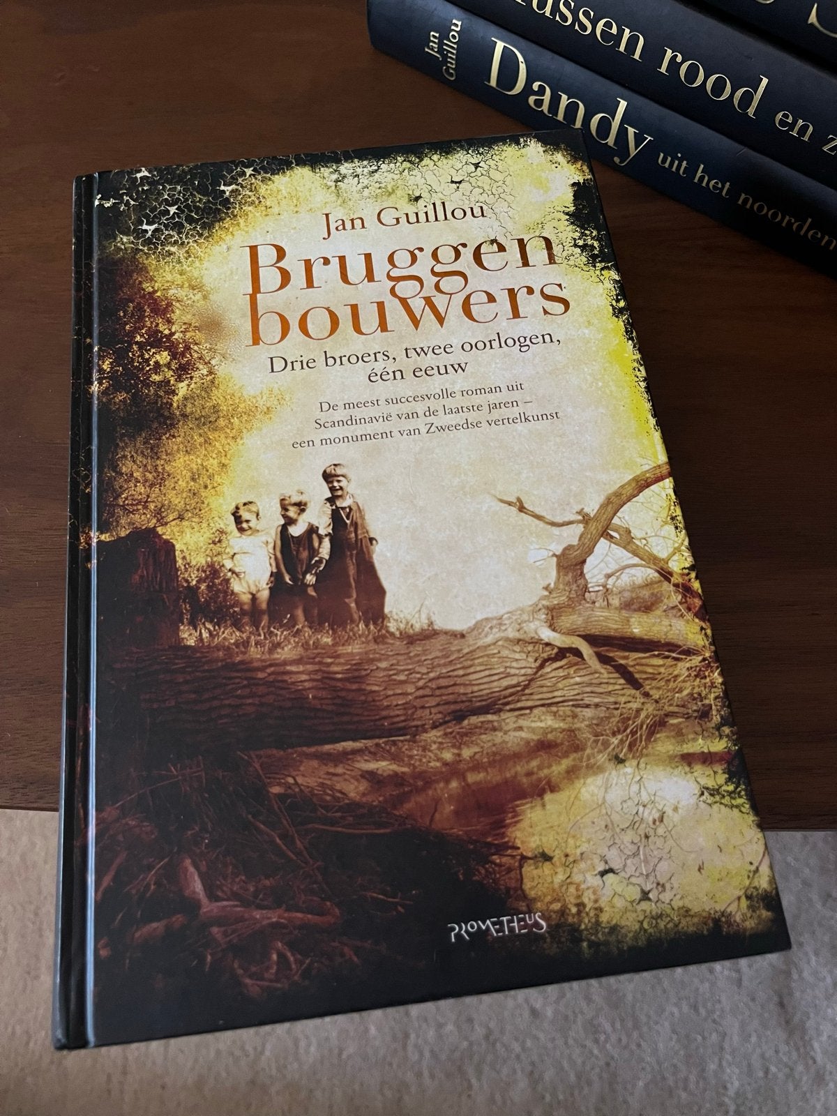 Bruggenbouwers - Jan Guillou (Hardcover), Ophalen of Verzenden, Zo goed als nieuw, Europa overig