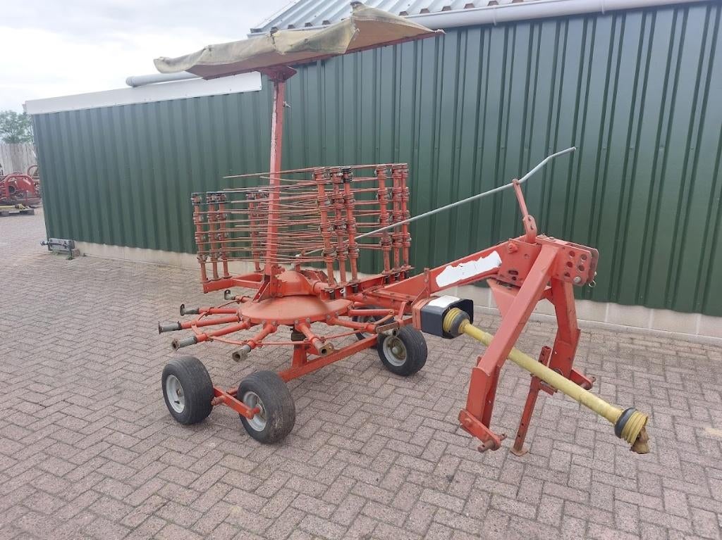 maaier, schudder, hark, kieper, bloter, pootmachine, ploeg, Ophalen, Harmsen, Weidebouw, Info@harmsen-lemelerveld.nl