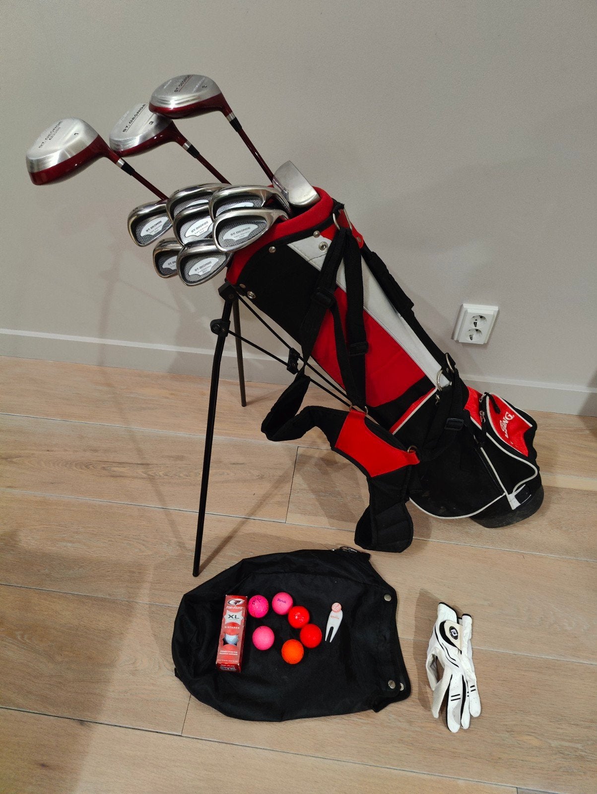 Foto 9 van Complete MODERNE golfset dames, als NIEUW in golftas
