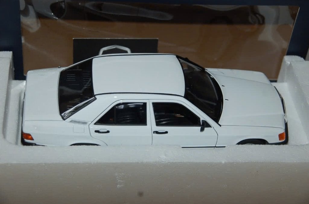 1:18 MERCEDES 190 E white Norev 183820 in box WRH, Verzenden, Zo goed als nieuw, Auto, Norev