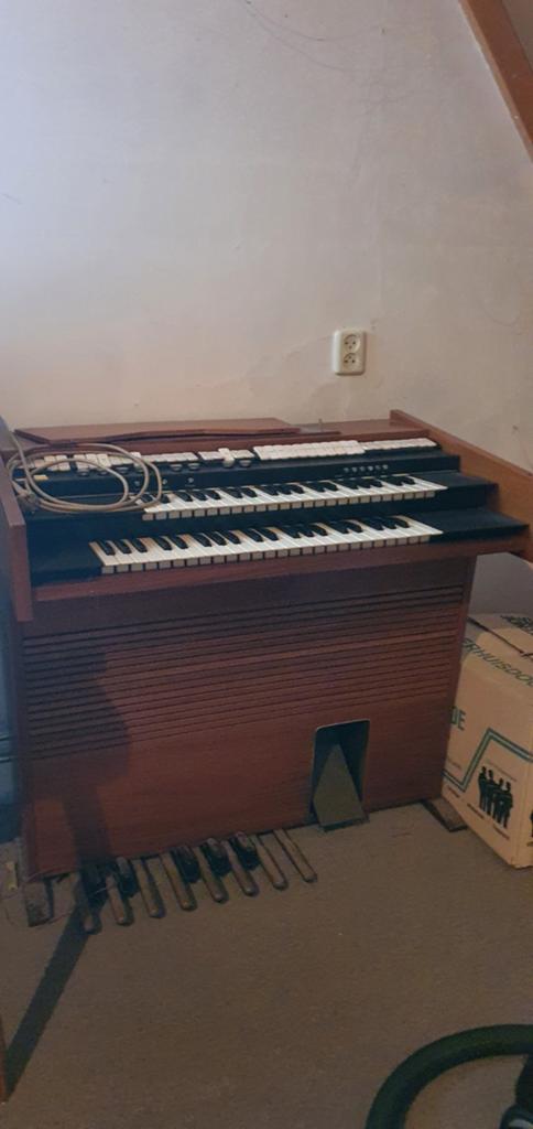Ruha orgel met twee klavieren en pedalen, Muziek en Instrumenten, Orgels, Ophalen, Zo goed als nieuw, 2 klavieren, Orgel