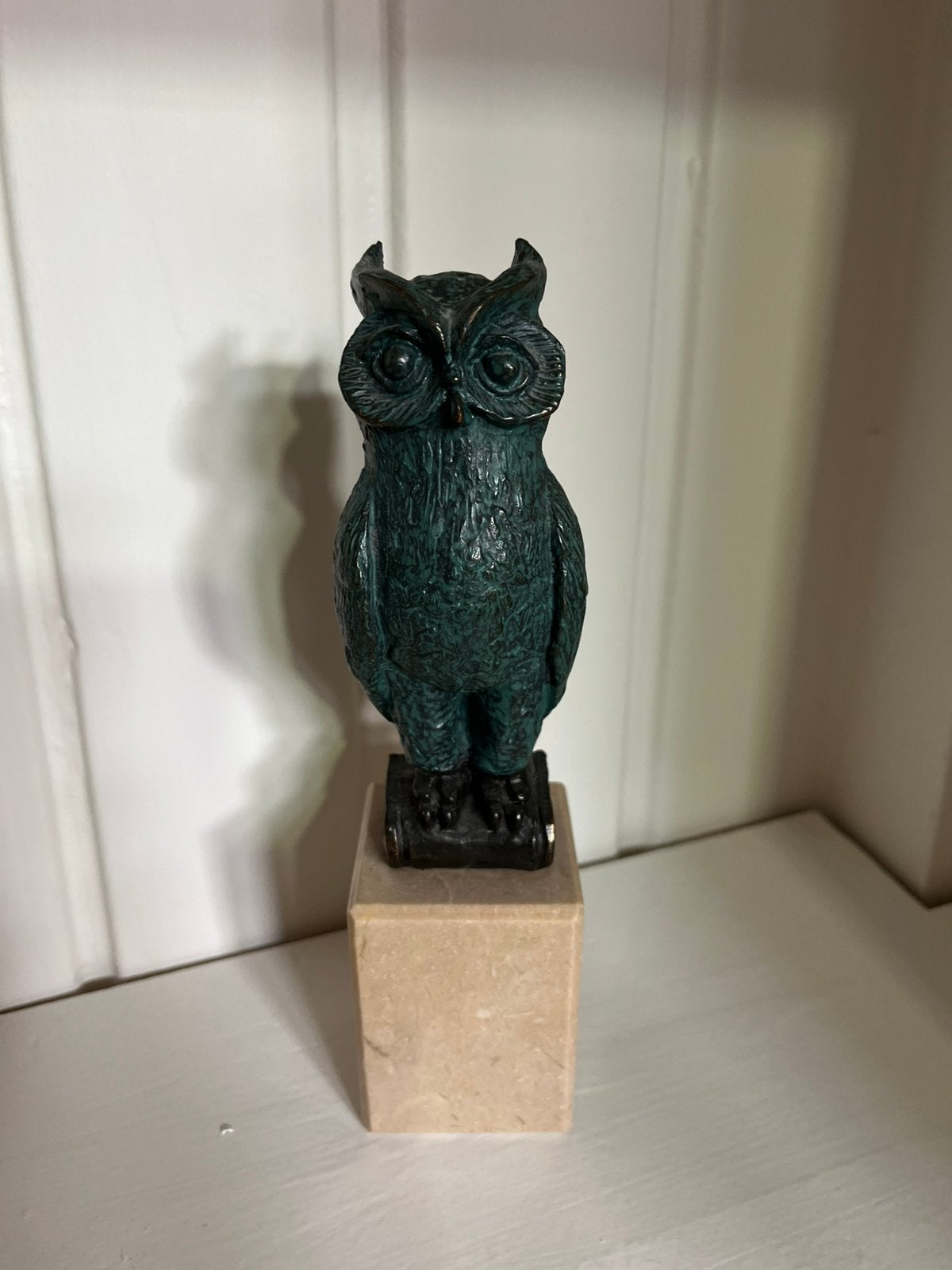 Bronzen beeldje uil op boek, Ophalen of Verzenden, Zo goed als nieuw, Dier