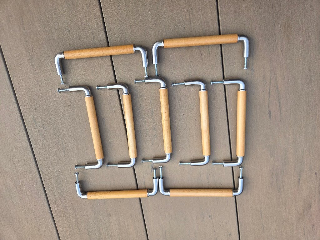 Set van 8 houten handgrepen met metalen bevestiging, Overige houtsoorten, Minder dan 50 cm, Gebruikt, Ophalen of Verzenden