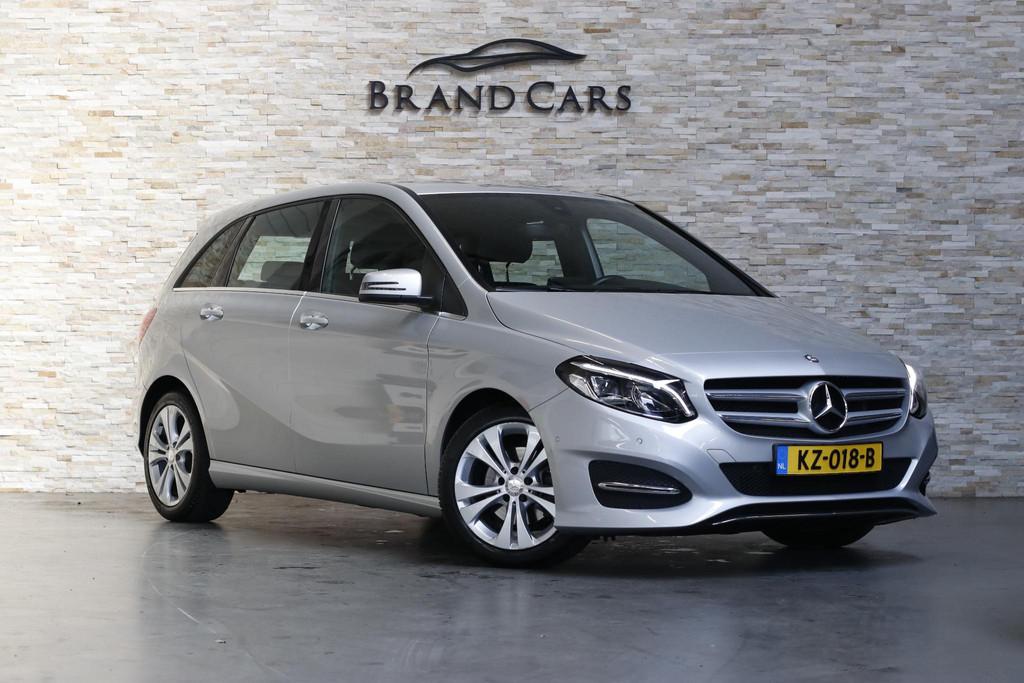 Mercedes-Benz B-klasse 180 Ambition, Voorwielaandrijving, 4 cilinders, Leder en Stof, 122 pk